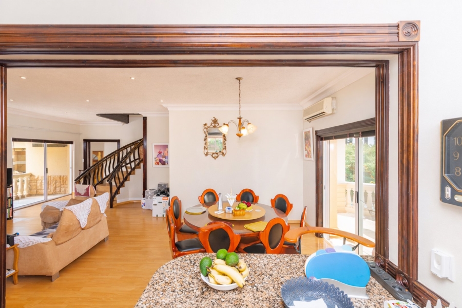 5 Bedroom Property for Sale in Caribbean Beach Club North West